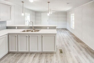 766 Wall St in Livingston, IL - Building Photo - Building Photo