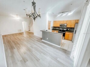 512 Majestic Way in Altamonte Springs, FL - Building Photo - Building Photo