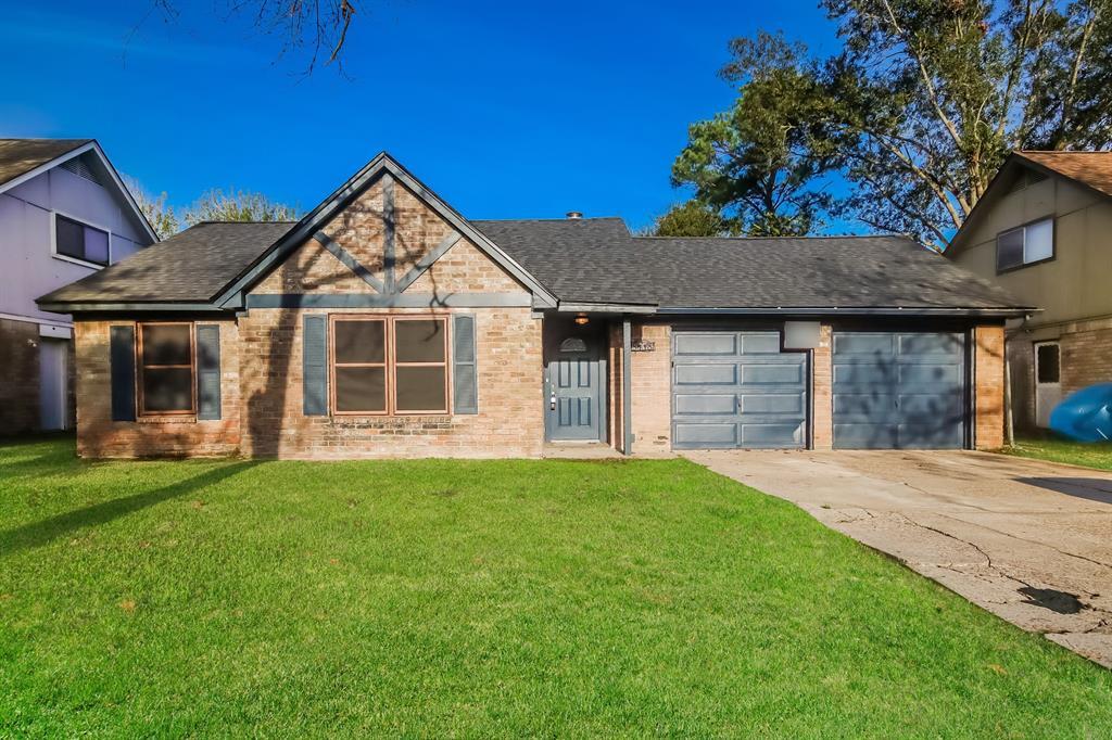 8118 Amurwood Dr in Tomball, TX - Building Photo