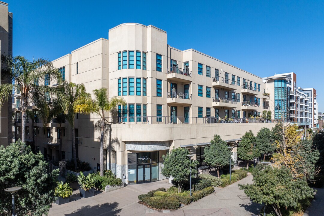 133 Promenade Walk in Long Beach, CA - Building Photo