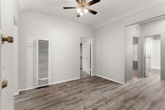 722-726 Maine Avenue in Long Beach, CA - Building Photo - Interior Photo