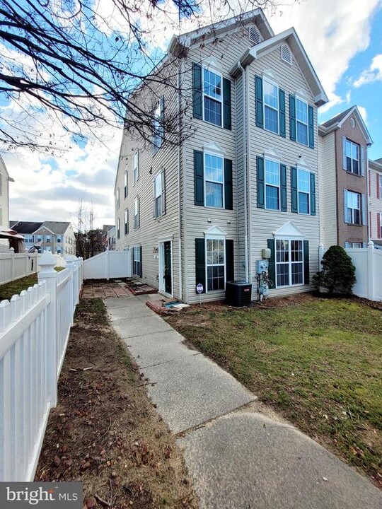 1810 Watch House Cir S in Severn, MD - Building Photo