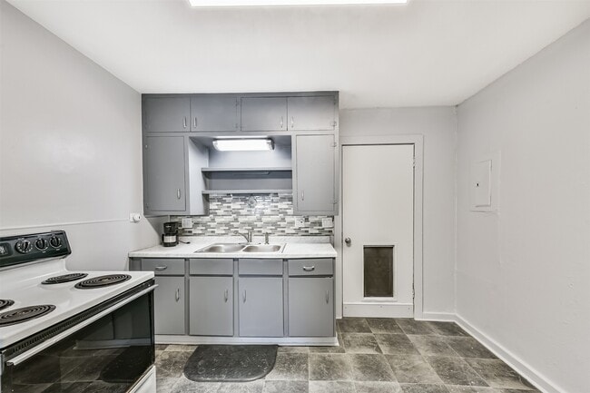 property at 1021 Maple St