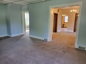 512 E Maple St in River Falls, WI - Building Photo - Building Photo