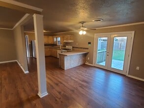 2420 Bradford St in West Orange, TX - Building Photo - Building Photo