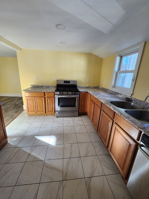 136 S Main St-Unit -2 in Sharon, MA - Building Photo - Building Photo