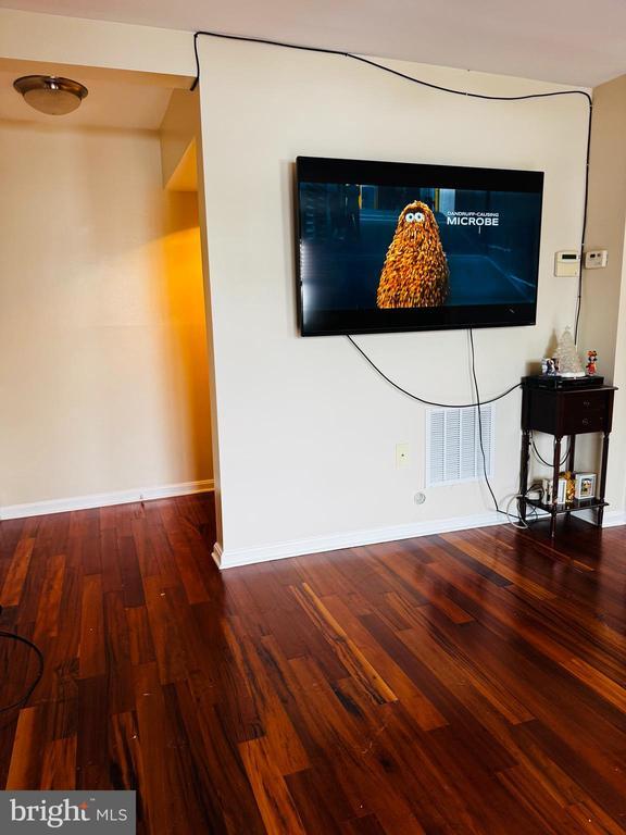 property at 118 Westwick Ct