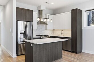 1042 S Oakley Blvd in Chicago, IL - Building Photo - Building Photo