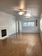 9440 Stone Springs Dr in Elk Grove, CA - Building Photo - Building Photo