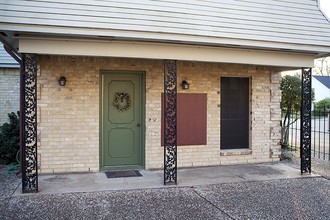 Maison Helena Townhomes in Nederland, TX - Building Photo - Building Photo