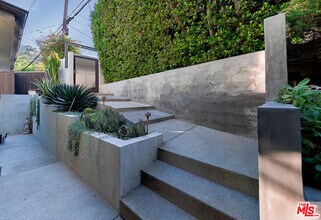 8573 Appian Way in Los Angeles, CA - Building Photo - Building Photo