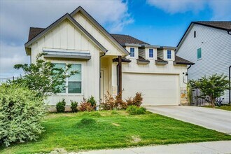 135 Horseshoe Cove in Kyle, TX - Building Photo - Building Photo