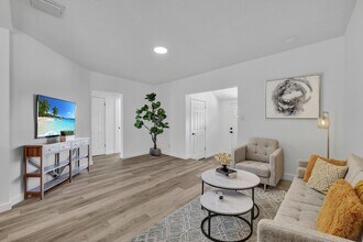 713 Langston Ct in Orlando, FL - Foto de edificio - Building Photo