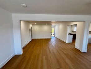 6140 Estrella Ave in San Diego, CA - Building Photo - Building Photo