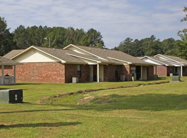 Melodie Meadow Apartments in Gadsden, AL - Building Photo - Building Photo