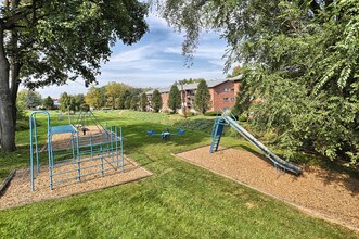 East Park Gardens Residential in Harrisburg, PA - Building Photo - Building Photo