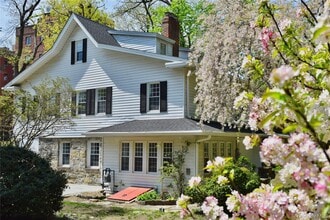 26 Latimer Ln in Bronxville, NY - Building Photo - Building Photo