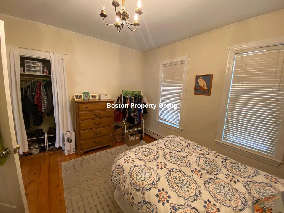 23 Oak St, Unit 1 in Cambridge, MA - Building Photo