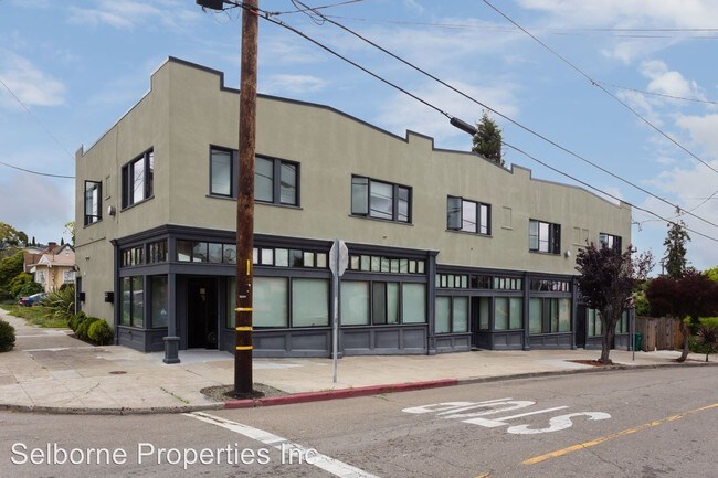 2800 Madera Ave in Oakland, CA - Building Photo - Building Photo