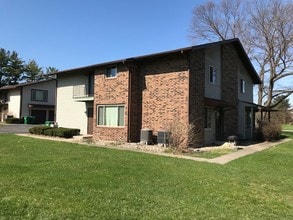 52152 Friars Ct in South Bend, IN - Foto de edificio - Building Photo