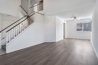 12579 Santa Fe Trail in Victorville, CA - Foto de edificio - Building Photo
