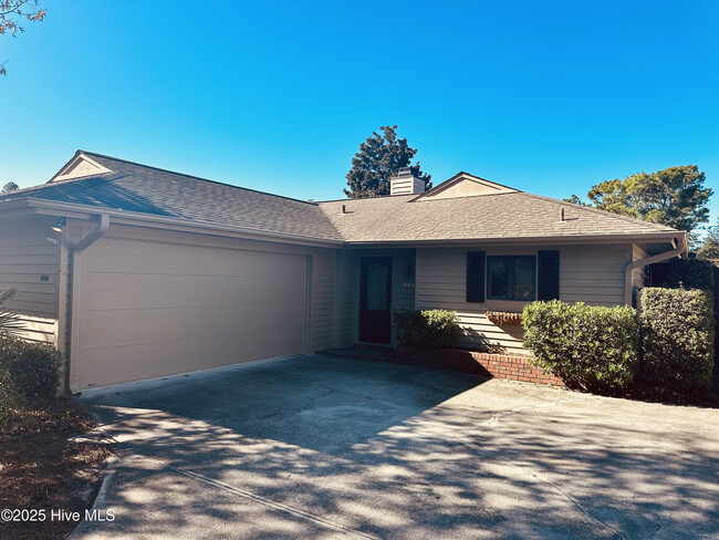 1008 Bay Head Cir in Wilmington, NC - Building Photo - Building Photo