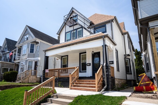 property at 2529 N Murray Ave