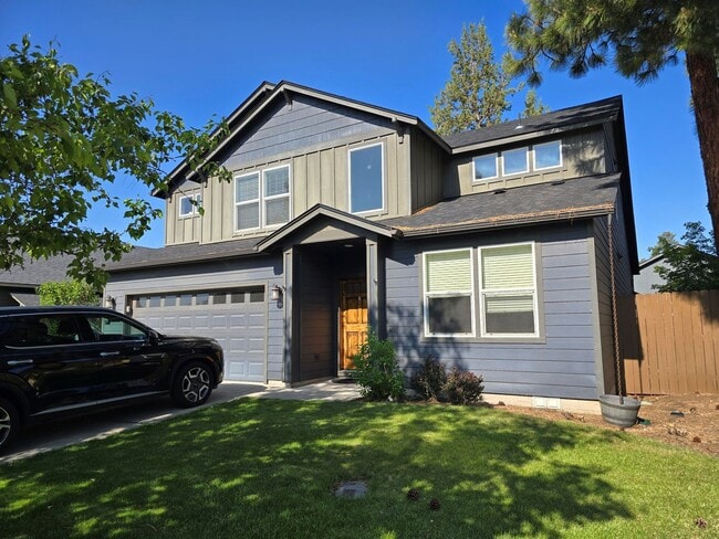 property at 523 N Freemont St