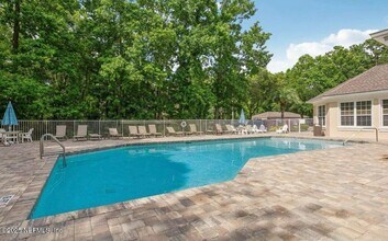 8601 Beach Blvd in Jacksonville, FL - Building Photo - Building Photo