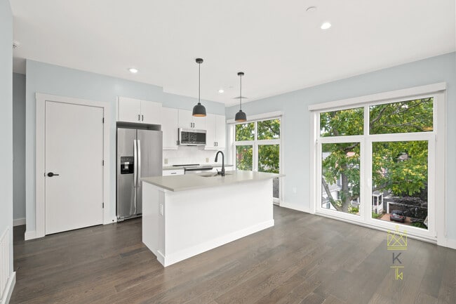 54 Auburn St in Brookline, MA - Building Photo - Building Photo