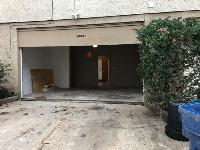 1050 Marina Dr in Humble, TX - Foto de edificio - Building Photo