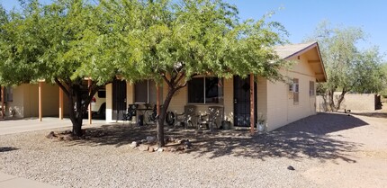 198 S Thunderbird Dr in Apache Junction, AZ - Building Photo - Building Photo