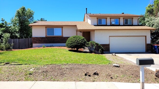 property at 2015 Chapel Hills Dr