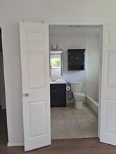 207 Arnett Dr, Unit 2 Bedroom 2 Bathroom in Euless, TX - Building Photo - Building Photo