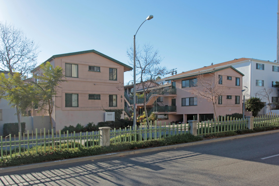 Pico Apartments in Santa Monica, CA - Building Photo