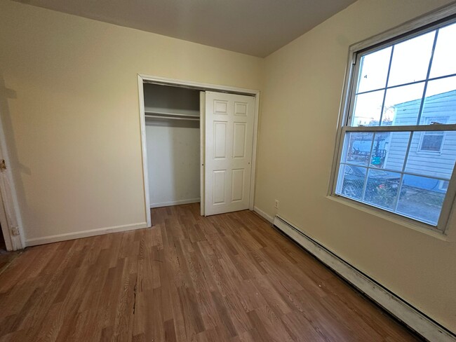 11915 195th St, Unit #1 in Saint Albans, NY - Building Photo - Building Photo