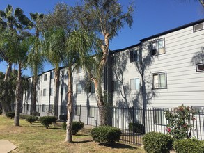 The Genesis Apartments in San Diego, CA - Building Photo - Building Photo