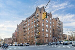 440 Albany Avenue in Brooklyn, NY - Building Photo