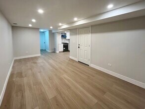 1443 W Oakdale Ave in Chicago, IL - Building Photo - Building Photo