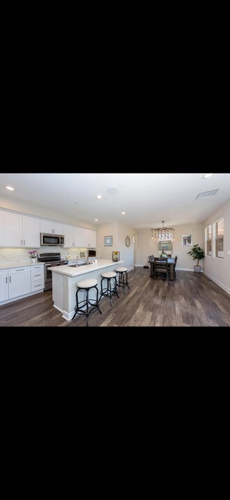 87 Jensen Ct in Thousand Oaks, CA - Building Photo
