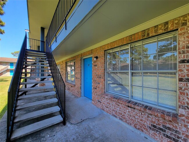 property at 3206 Lobit Dr