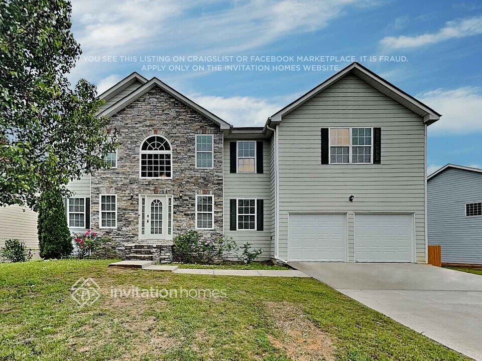 3260 Timber Ridge in College Park, GA - Building Photo