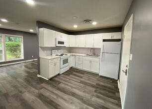 2409 Shepherd Dr NW in Huntsville, AL - Building Photo - Building Photo