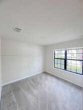 5253 Jasper Square in Vero Beach, FL - Foto de edificio - Building Photo
