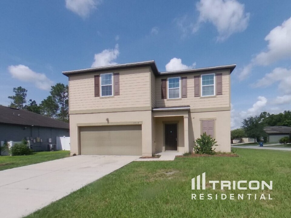 1058 Lancelot Dr in Lake Wales, FL - Building Photo