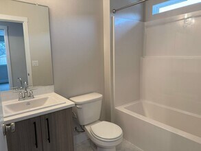 9804 NE 29th Ave in Vancouver, WA - Building Photo - Building Photo