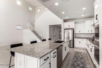 8773 W Medlock Dr in Glendale, AZ - Building Photo - Building Photo