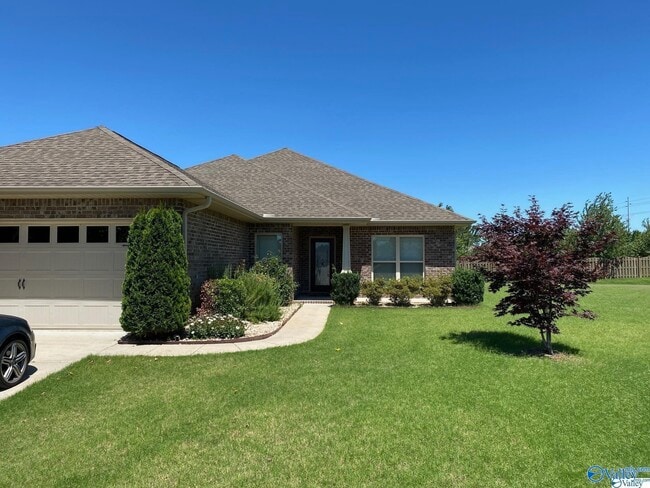 property at 467 E Mossyleaf Dr SW