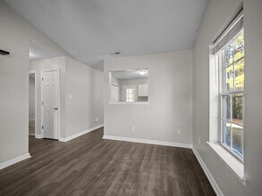 1007 Timberlake Trl in Jacksonville, NC - Building Photo - Building Photo