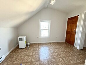 22 Humphreys St in Boston, MA - Building Photo - Building Photo